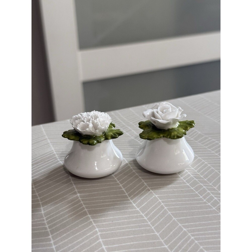 Vintage Aynsley English Fine Bone China Floral Salt And Pepper Shaker Set